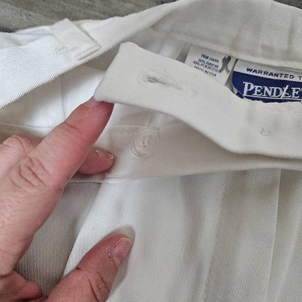 Pendleton White Shorts - Picture 4 of 7